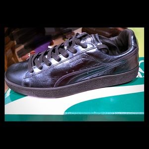Metallic Black Women’s Puma Shoes